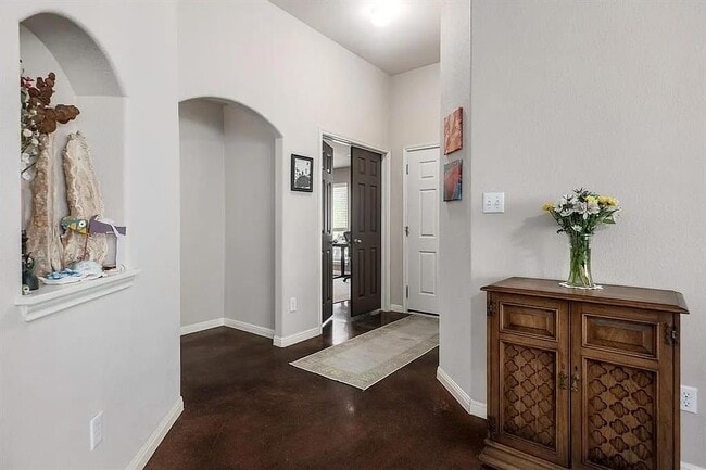 Photo - 205 Field Corn Ln