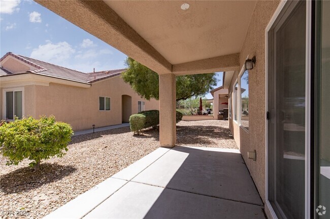 Building Photo - 7628 Fieldfare Dr Rental