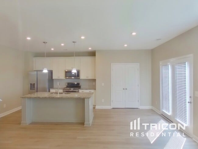 Photo - 105 Davenport Dr