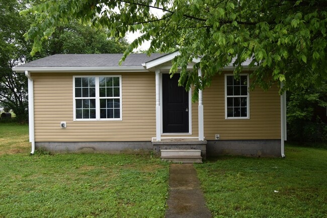 2 Bedroom Home For Rent Near APSU! - 2 Bedroom Home For Rent Near APSU!