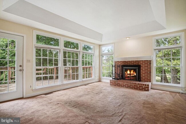 Building Photo - 18862 Crossroads Ct Rental