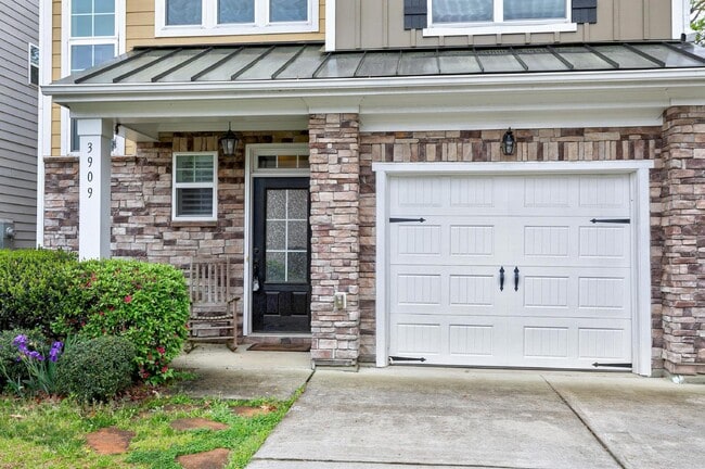 Photo - 3909 Yates Mill Trail