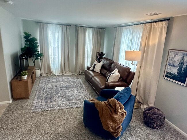 Photo - 10880 Longs Peak Ln