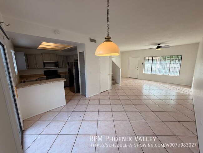 Photo - 2954 N Oregon St