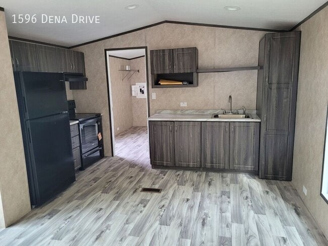 Photo - 1596 Dena Dr