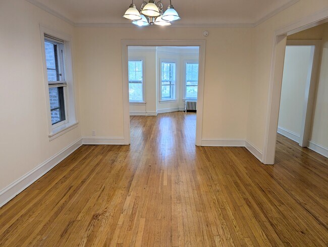 Photo - 725 Hinman Ave Unidad 1W