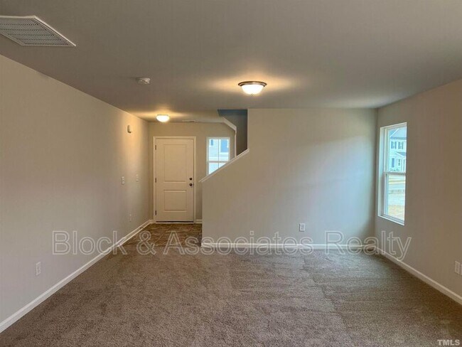 179 Maple Tree Ln