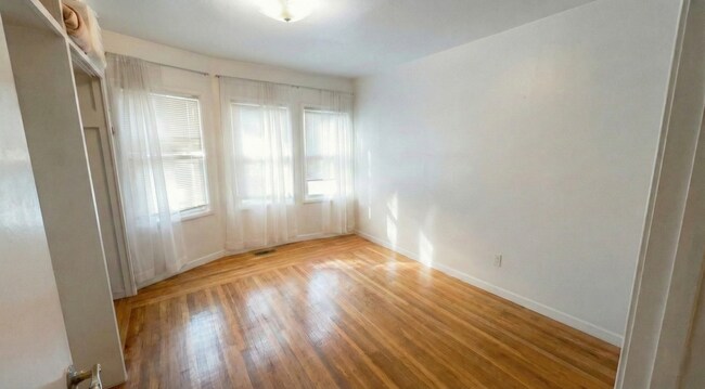 Photo - Charming North Oakland 2BD with Custom Finishes & Parking Unit 742-01