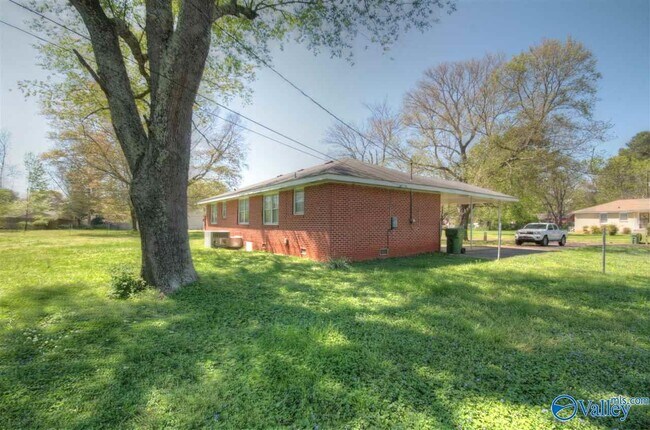 Photo - 2803 Mallory Ave NW