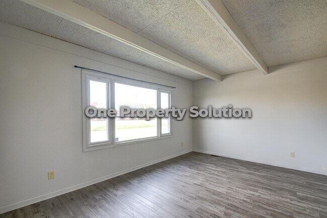 Photo - 1333 Logan St House