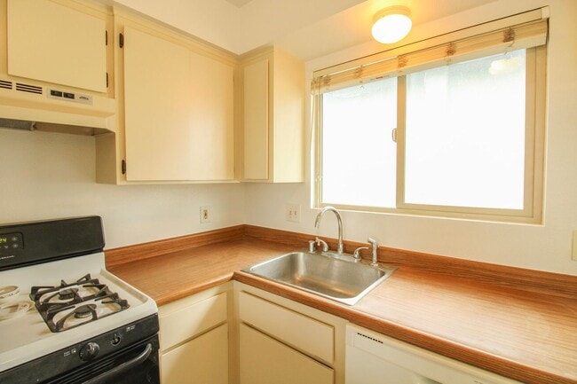 Photo - LOFT STYLE 2 Bed/1 Bath Near the Ocean ** Water/Sewer/Trash Included Unit #2