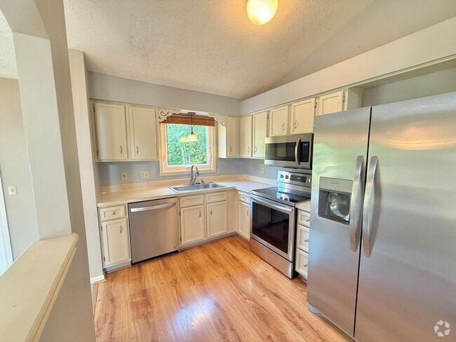 Building Photo - 4 bed house Gananda | HUGE OFFICE | GARAGE...