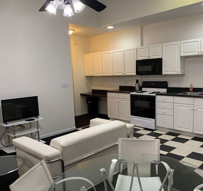 Photo - 10 N Tenth St Unit Apt 202