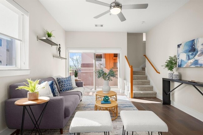 Photo - 2827 Manor Rd