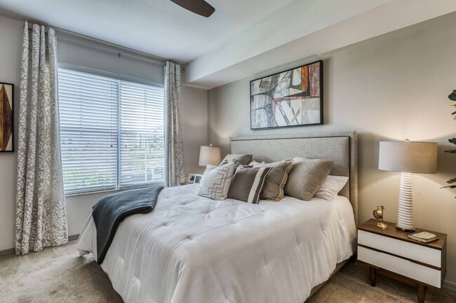 08-Bedroom_5500-SPECTRA-CIR-FORT-MYERS-FL_SPECTRA_RPI_II-100847-99