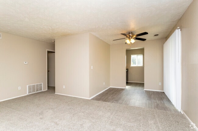 2HAB, 1,5BA - 900SF