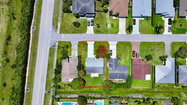 Photo - 6048 Garrett St