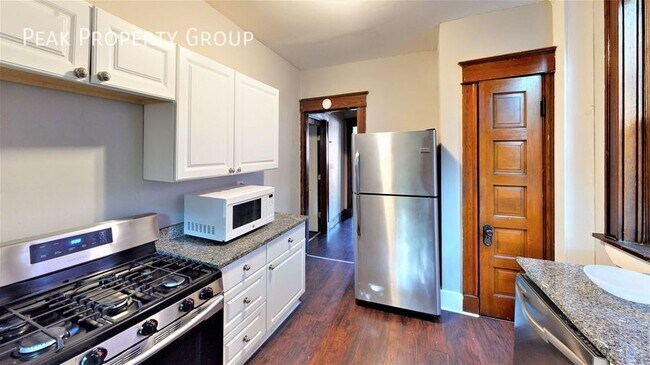 Photo - 2354 Stratford Ave