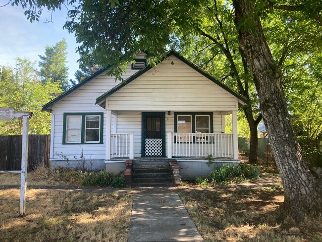 Building Photo - 901-903 Main Rental