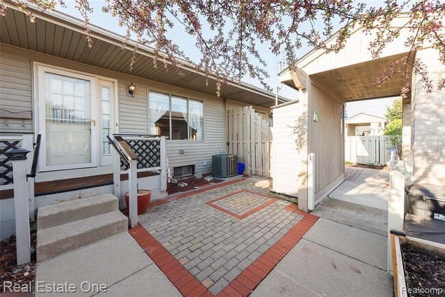 Photo - 61960 Arlington 116 3 Unidad 3