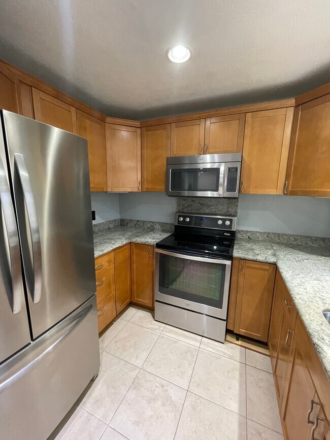 Kitchen - 95-656 Hanile St