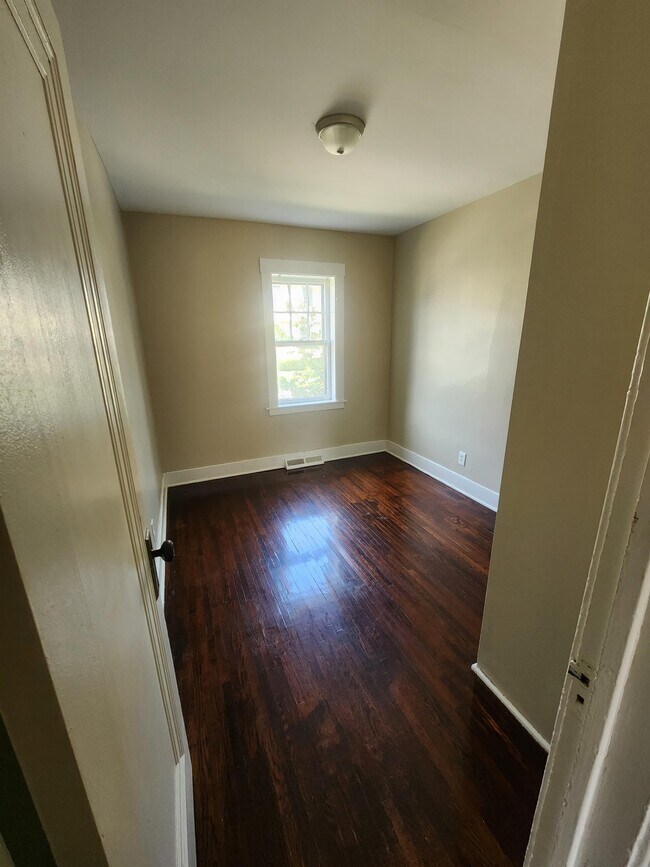 Photo - 242-252 Delaware Rd