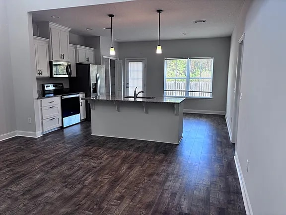 Photo - 597 Fairview Cir