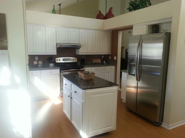 Photo - 880 Brande Ct