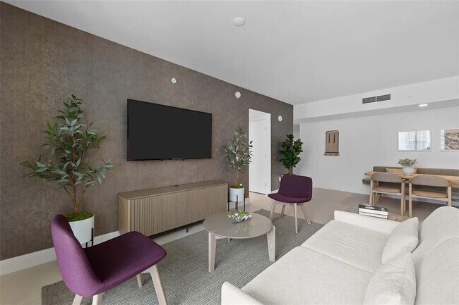 Photo - 125 NE 6th St Unidad ID1227499P