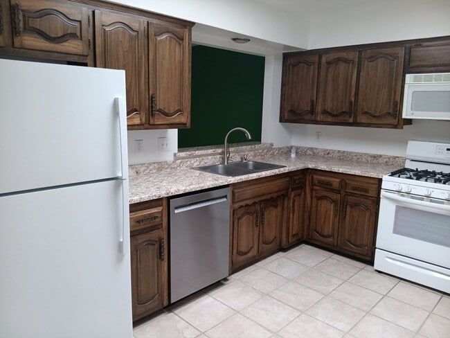 Photo - 2 Bedroom, 2 Bathroom! Lovely Home Coming Soon!