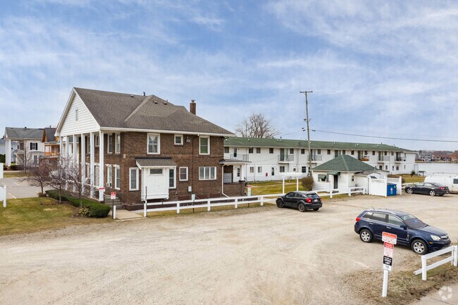 Lakeshore Motel Apartments - Lakeshore Motel Apartments