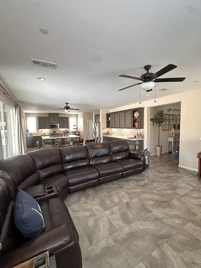 Photo - Large Rosetta Canyon 5 Bedroom 3 Bath Home...