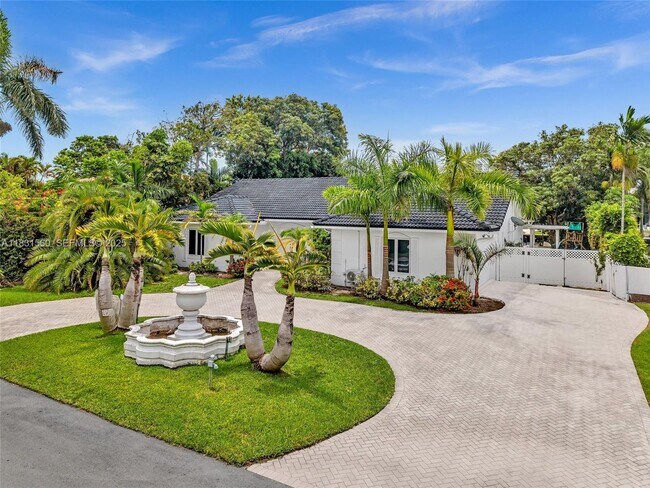 Photo - 413 Tamarind Dr