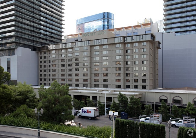 Photo - Jockey Club Apartments