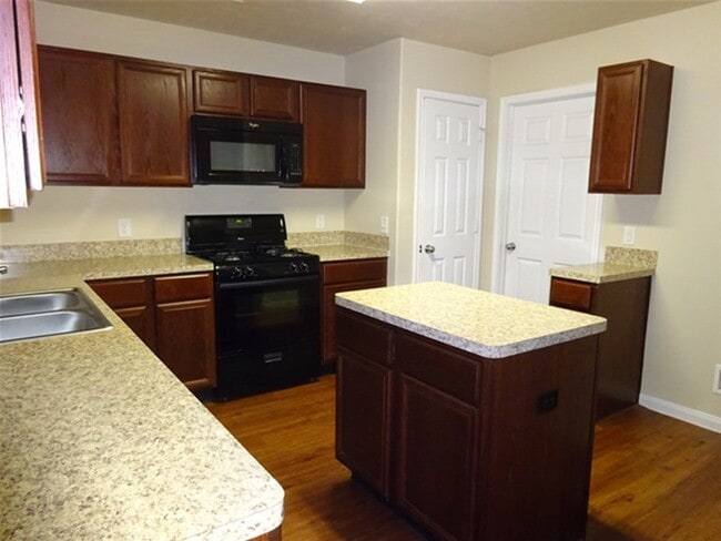 Photo - 2710 Bammelwood Dr