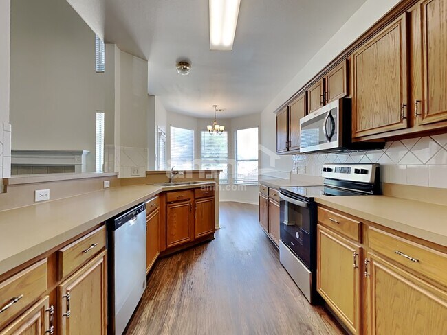 Photo - 7017 Chaucer Dr