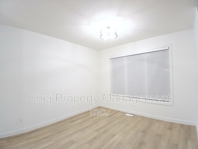 Photo - 5140 Kinney Wy SW