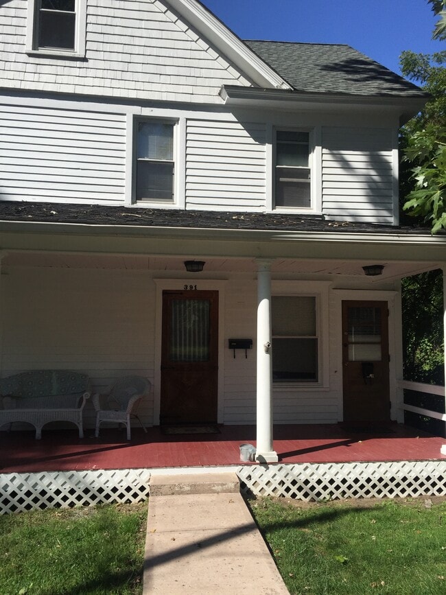 Building Photo - 391 Brodhead Ave Unit Apt B