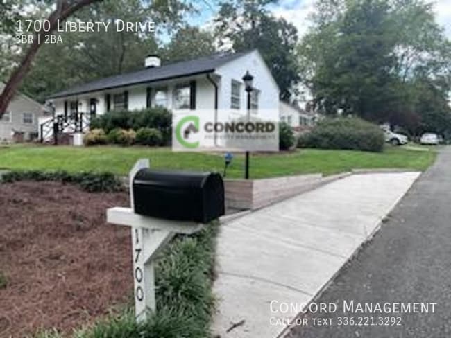 Photo - 1700 Liberty Dr