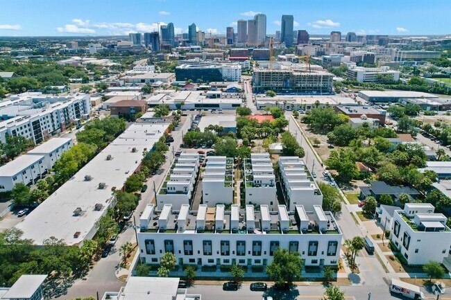 Building Photo - 401 N Oregon Ave Rental