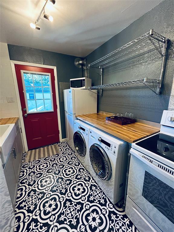 Photo - 5030 N Hall St Rental