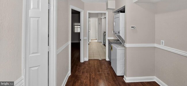 Photo - 1255 Meigs Pl NE
