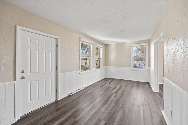 Photo - 811 Sherman Ave Unidad 811 Sherman Ave Rear