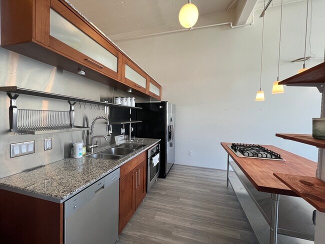 Photo - 163 W 200 S Unidad 504