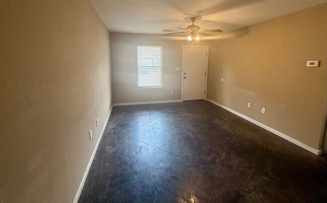 3705 School St Unidad 9