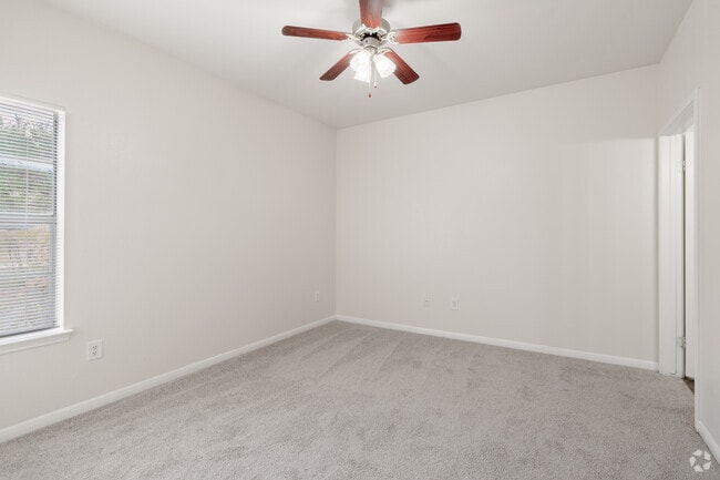 3BR, 2BA - 1,115SF - Primary Bedroom - River Oaks Villas Apartments
