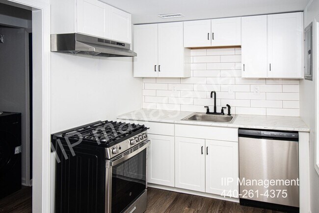 Photo - 17645 Lakeport Ave Unit Small house