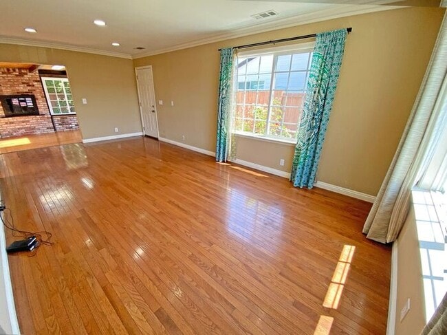 Photo - 1875 Macduee Ct - Beautiful, Updated Evergreen Single-Story on Cul-De-Sac!