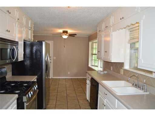 Photo - PRE-LEASING 4 Bedroom 2 Bath Single Family Home Close to Campus ent!!!