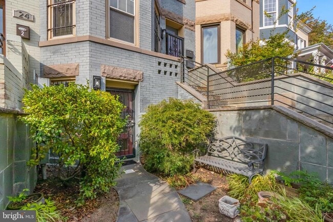 Building Photo - 26 T St NE